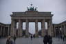Photo ID: 055920, Looking through the Brandenburger Tor (66Kb)