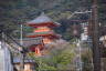 Photo ID: 057338, Approaching the Kiyomizu-dera complex (190Kb)