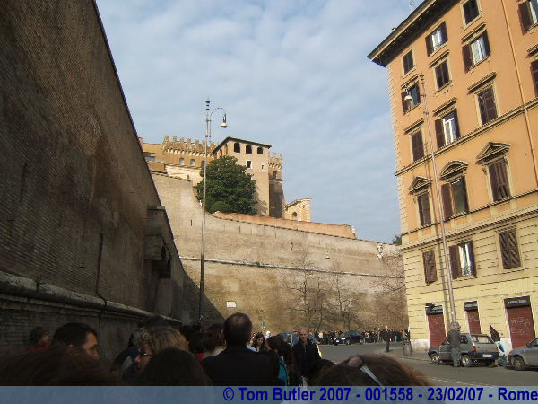 Photo ID: 001558, The massive queue for the vatican museums, all of it in Italy, Rome, Italy