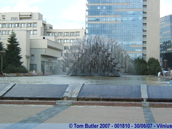 Photo ID: 001810, Fountain by the parliament, Vilnius, Lithuania