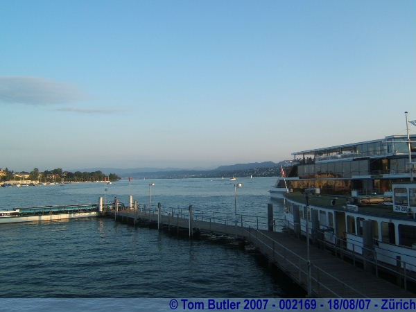 Photo ID: 002169, Lake side in the late evening sun, Zurich, Switzerland
