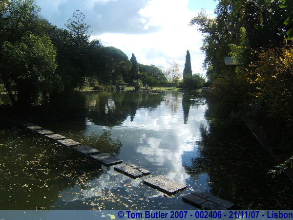 Photo ID: 002406, The lake next to the botanical gardens, Lisbon, Portugal