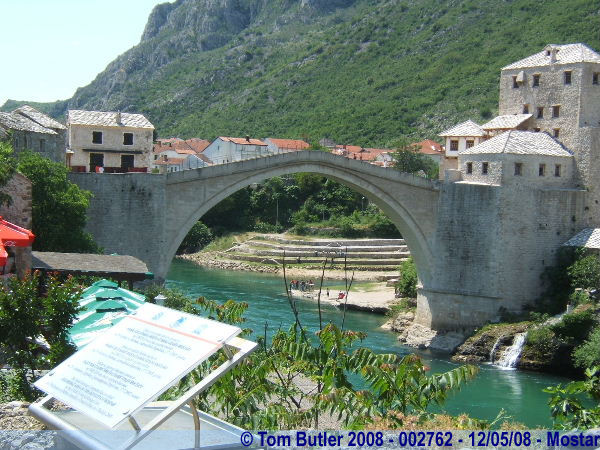 Photo ID: 002762, The old bridge in Mostar, destroyed in the war, rebuilt in 2005, Mostar, Bosnia and Herzegovina