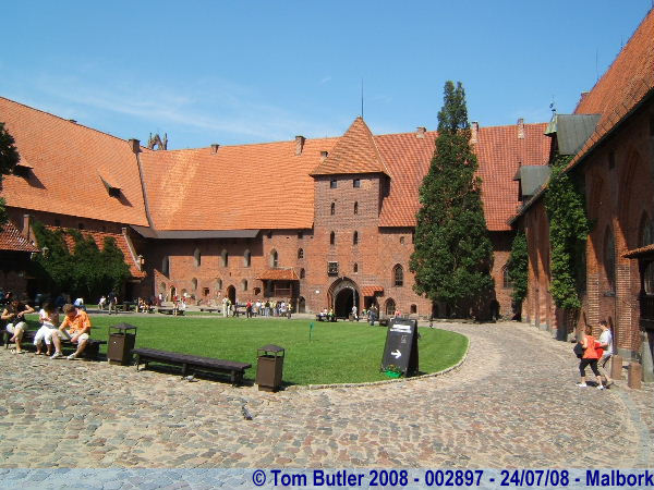 Photo ID: 002897, Inside the courtyard of the middle castle, Malbork, Poland