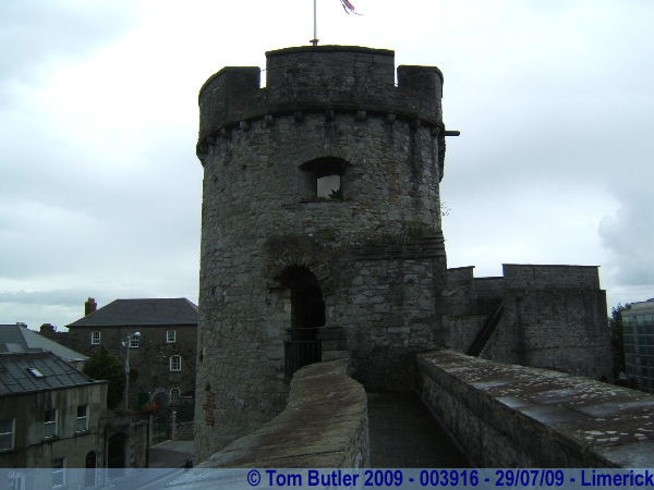 Photo ID: 003916, The castle towers, Limerick, Ireland