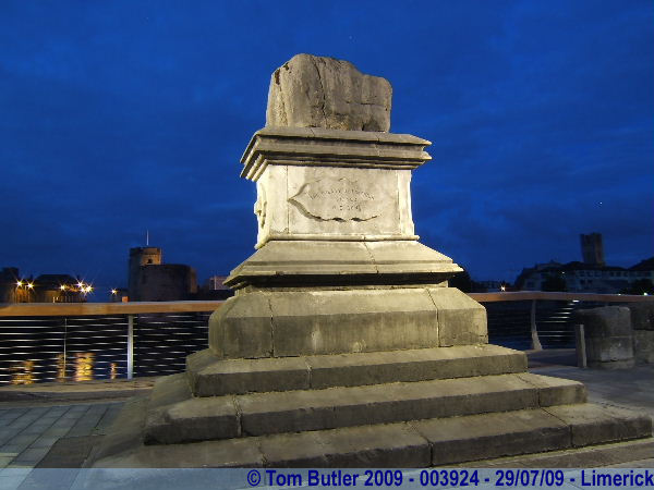 Photo ID: 003924, The treaty stone, Limerick, Ireland