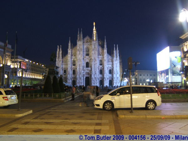 Photo ID: 004156, The Duomo and Piazza del Duomo at night, Milan, Italy