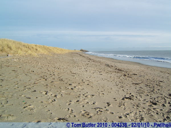 Photo ID: 004338, The beach and the dunes, Pwllheli, Wales
