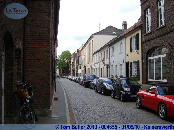 Photo ID: 004655, In the streets of Kaiserswerth, Kaiserswerth, Germany
