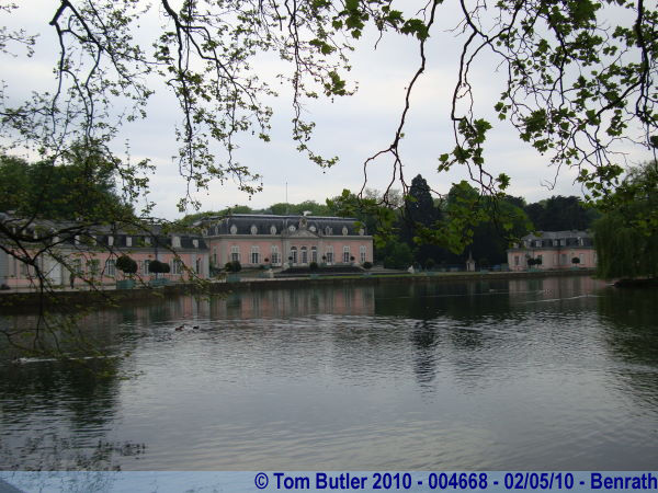 Photo ID: 004668, Looking across the lake to the palace, Benrath, Germany