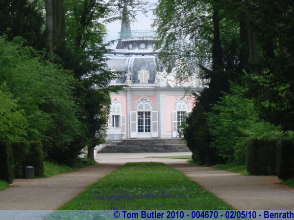 Photo ID: 004670, Looking down the grounds to the palace, Benrath, Germany