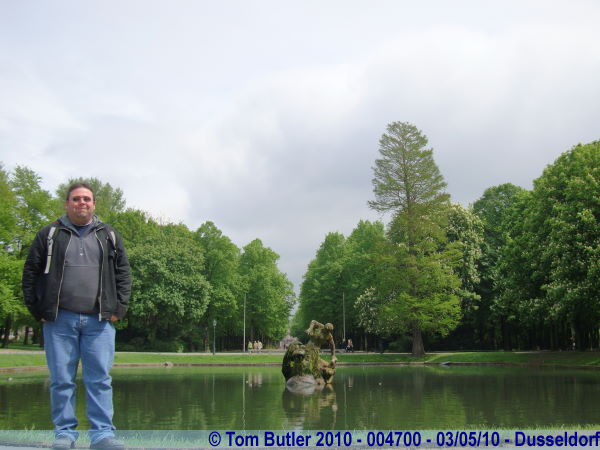 Photo ID: 004700, By the fountain in the Hofgarten, Dusseldorf, Germany