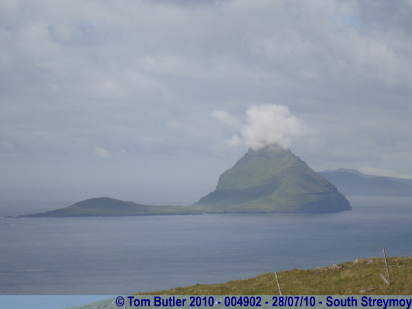 Photo ID: 004902, Koltur with a wisp of clouds around its peak, South Streymoy, Faroe Islands