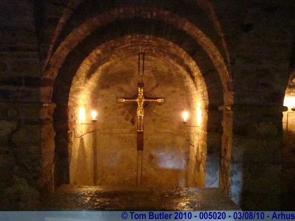 Photo ID: 005020, Cross in the Crypt Chapel, rhus, Denmark