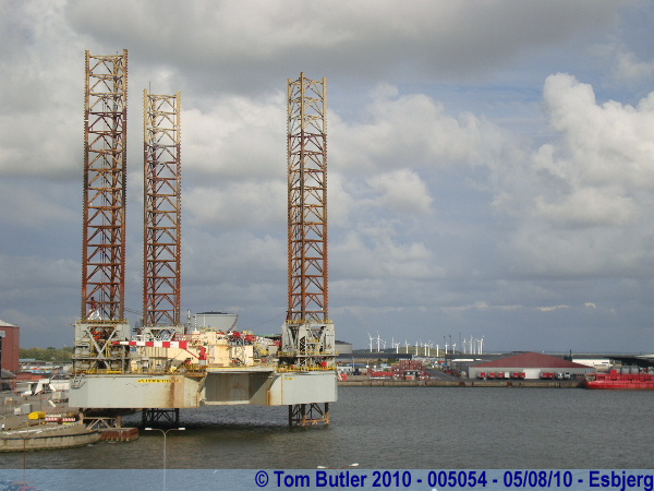 Photo ID: 005054, An oil rig and wind farms in Esbjerg harbour, Esbjerg, Denmark