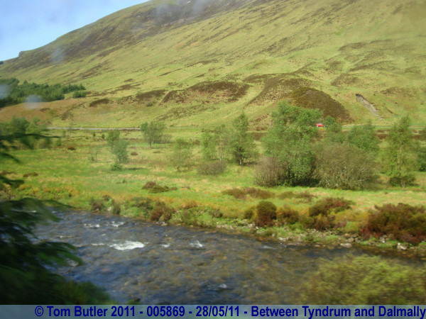 Photo ID: 005869, Hills and streams, Between Tyndrum and Dalmally, Scotland