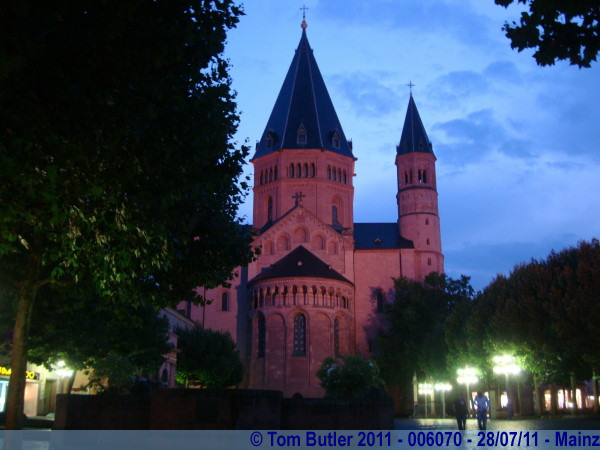 Photo ID: 006070, The cathedral at night, Mainz, Germany