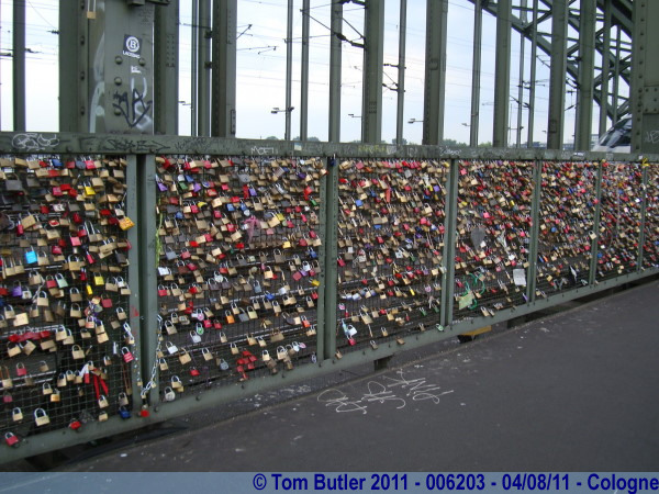 Photo ID: 006203, Leave a lock to love, Cologne, Germany