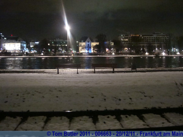 Photo ID: 006663, Looking across the Main in the snow, Frankfurt am Main, Germany