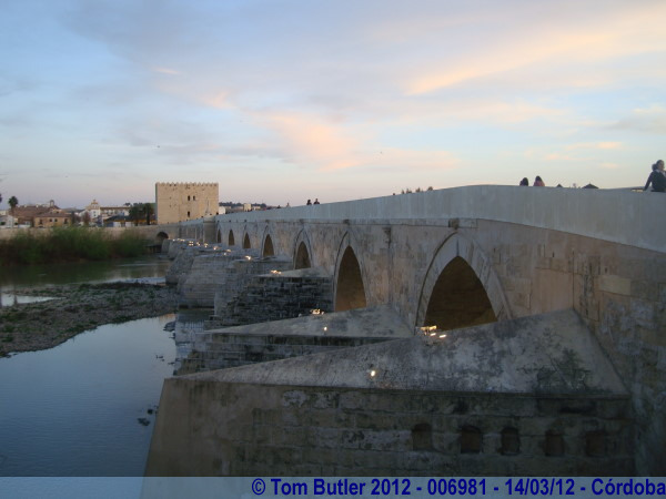 Photo ID: 006981, The Roman Bridge at dusk, Crdoba, Spain
