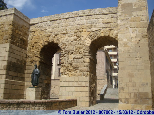 Photo ID: 007002, The aqueduct by the Puerta Sevilla, Crdoba, Spain