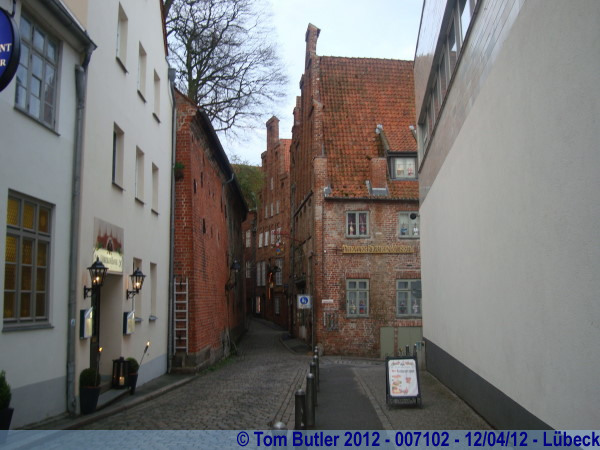 Photo ID: 007102, In the back lanes of the old town, Lbeck, Germany