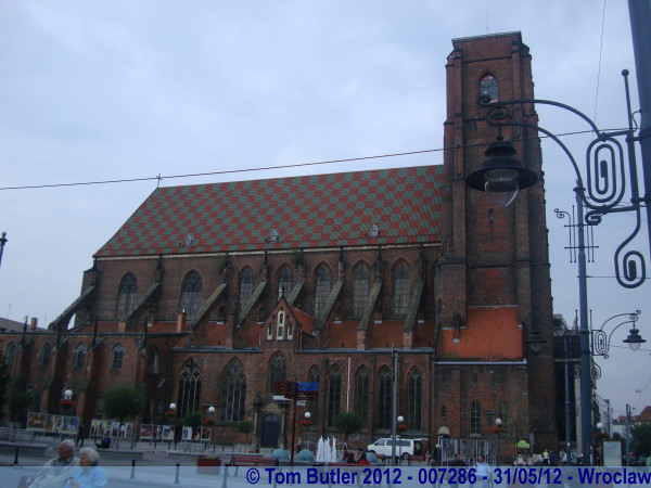 Photo ID: 007286, The imposing bulk of St Mary Magdalene Church, Wroclaw, Poland