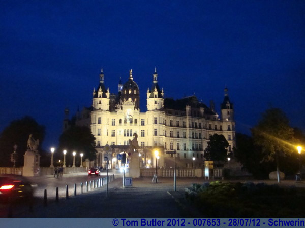 Photo ID: 007653, The Palace at night, Schwerin, Germany