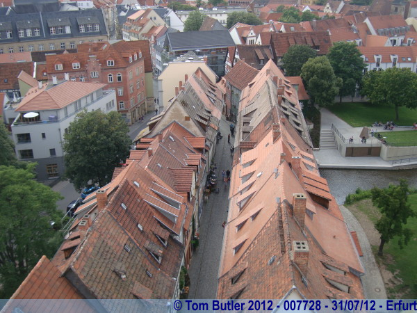 Photo ID: 007728, Looking down on the Krmerbrcke, Erfurt, Germany