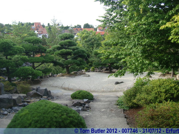 Photo ID: 007746, In the Japanese garden, Erfurt, Germany