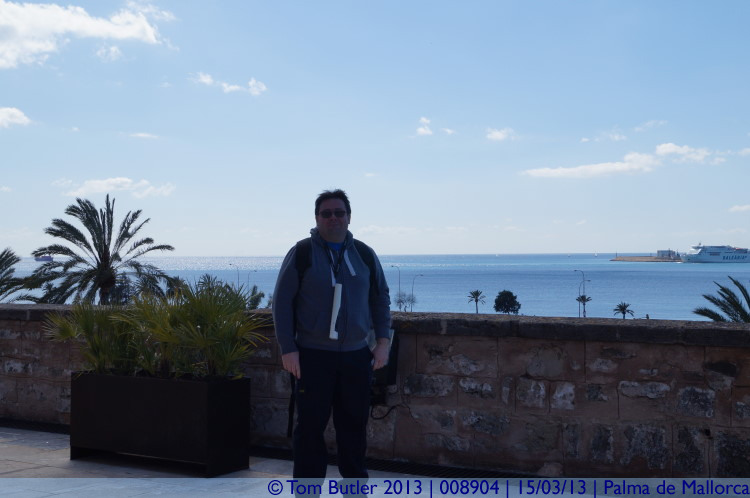 Photo ID: 008904, Standing on the terrace, Palma de Mallorca, Spain