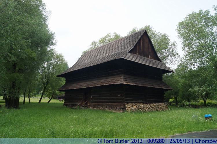 Photo ID: 009280, Large Silesian House, Chorzw, Poland