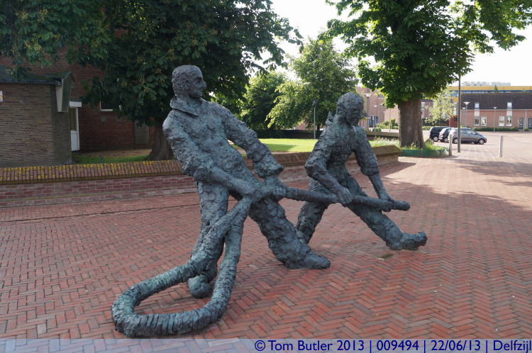 Photo ID: 009494, Statues, Delfzijl, Netherlands