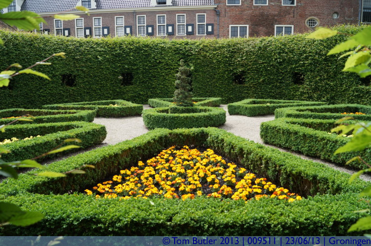 Photo ID: 009511, Hedge garden, Groningen, Netherlands