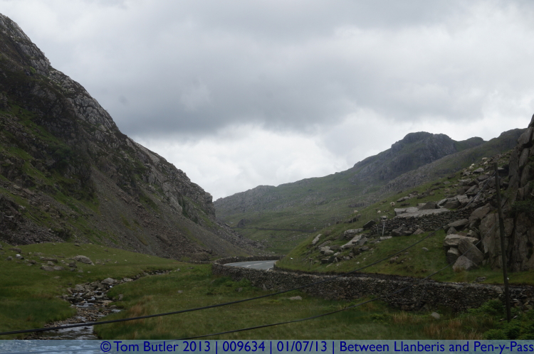 Photo ID: 009634, Climbing to Pen-y-Pass, Between Llanberis and Pen-y-Pass, Wales