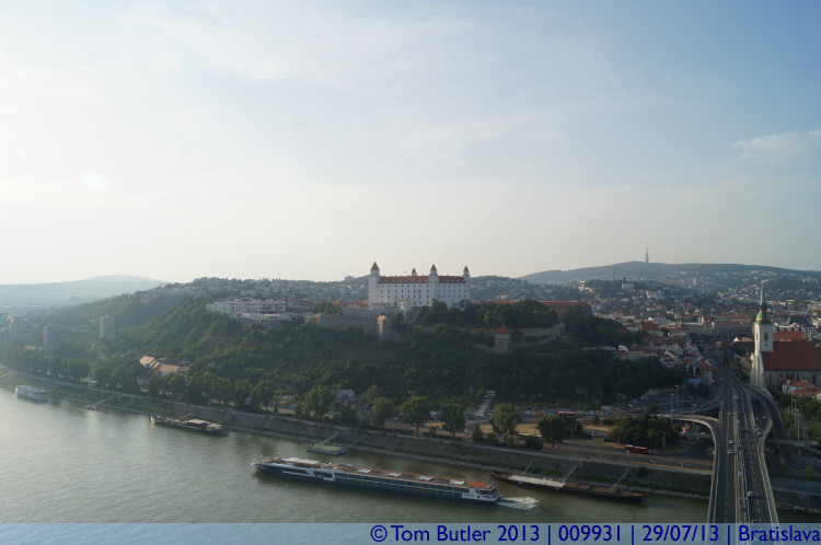 Photo ID: 009931, The Castle, Bratislava, Slovakia