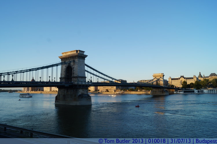 Photo ID: 010018, Chain Bridge, Budapest, Hungary