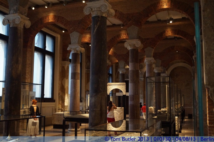 Photo ID: 010130, Inside the Neues Museum, Berlin, Germany
