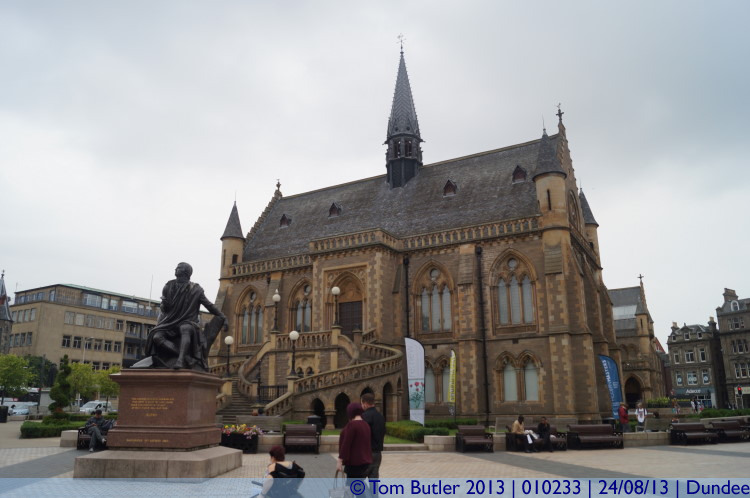 Photo ID: 010233, Front of the McManus Galleries, Dundee, Scotland