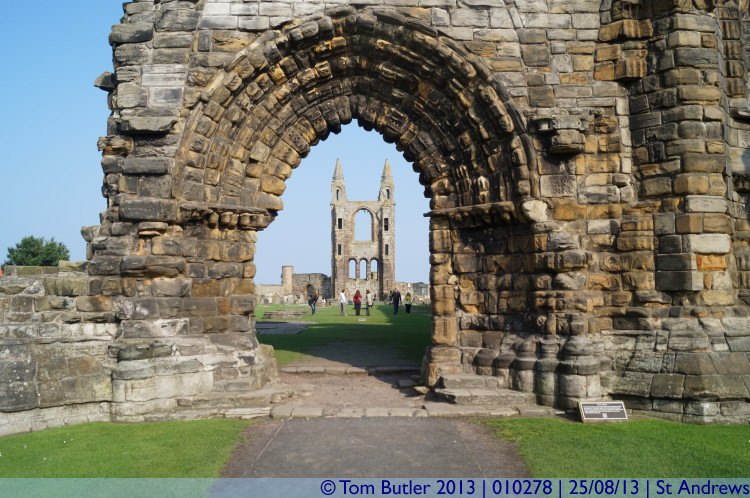 Photo ID: 010278, Looking through the cathedral, St Andrews, Scotland