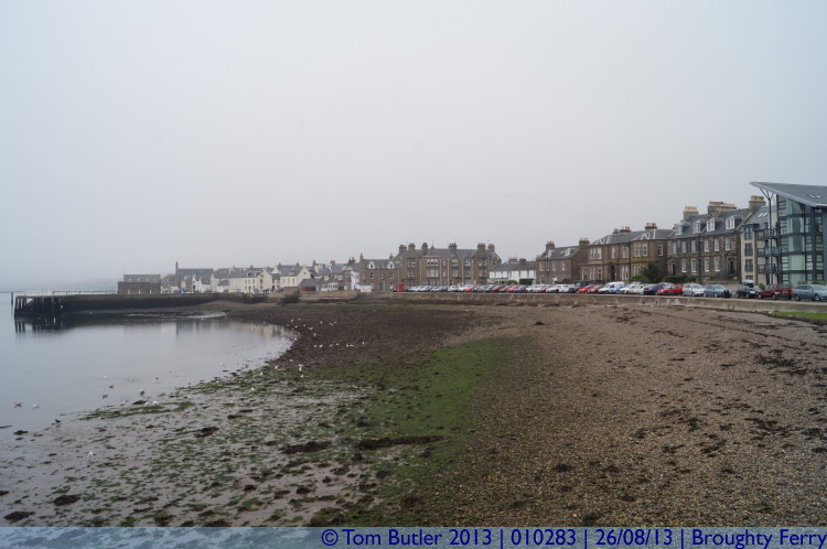 Photo ID: 010283, Along the sea front, Broughty Ferry, Scotland
