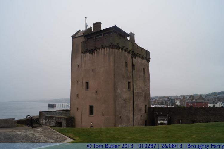 Photo ID: 010287, Castle keep, Broughty Ferry, Scotland