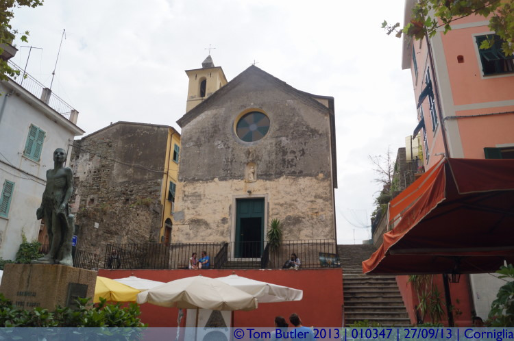 Photo ID: 010347, The church in the centre of town, Corniglia, Italy
