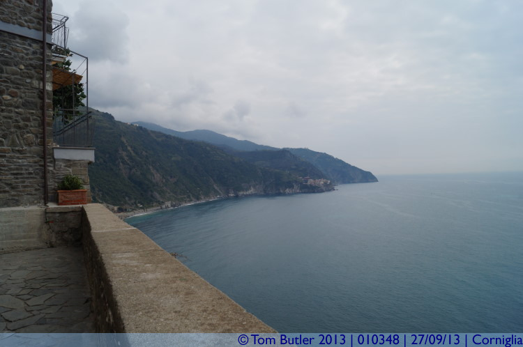 Photo ID: 010348, Looking along the coast, Corniglia, Italy