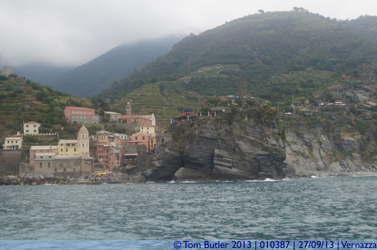Photo ID: 010387, Leaving the harbour, Vernazza, Italy