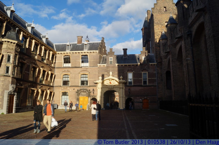 Photo ID: 010538, In the courtyards of parliament, Den Haag, Netherlands