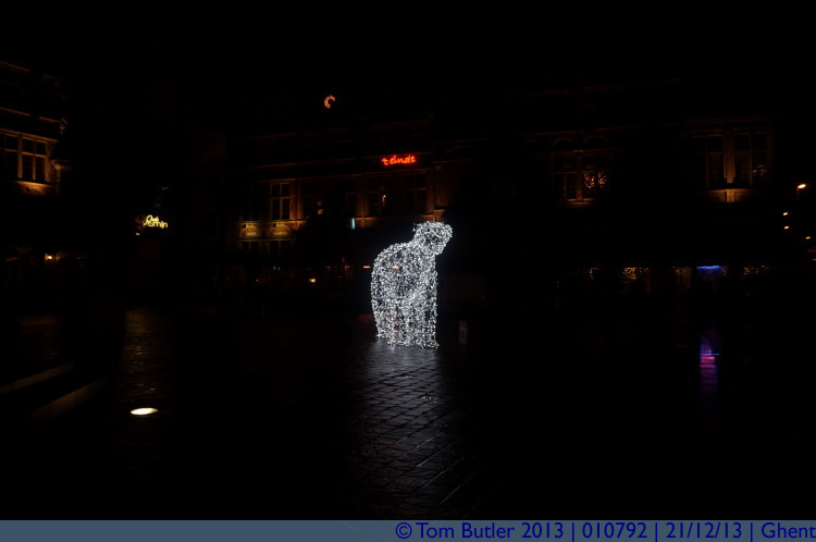 Photo ID: 010792, Polar Bear at night, Ghent, Belgium