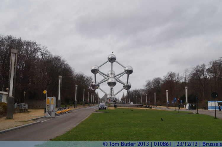 Photo ID: 010861, Approaching the Atomium, Brussels, Belgium