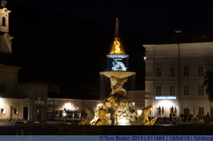Photo ID: 011684, Fountain in the square, Salzburg, Austria