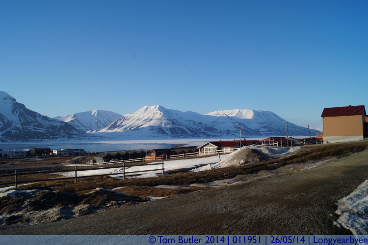Photo ID: 011951, It's midnight, Longyearbyen, Norway